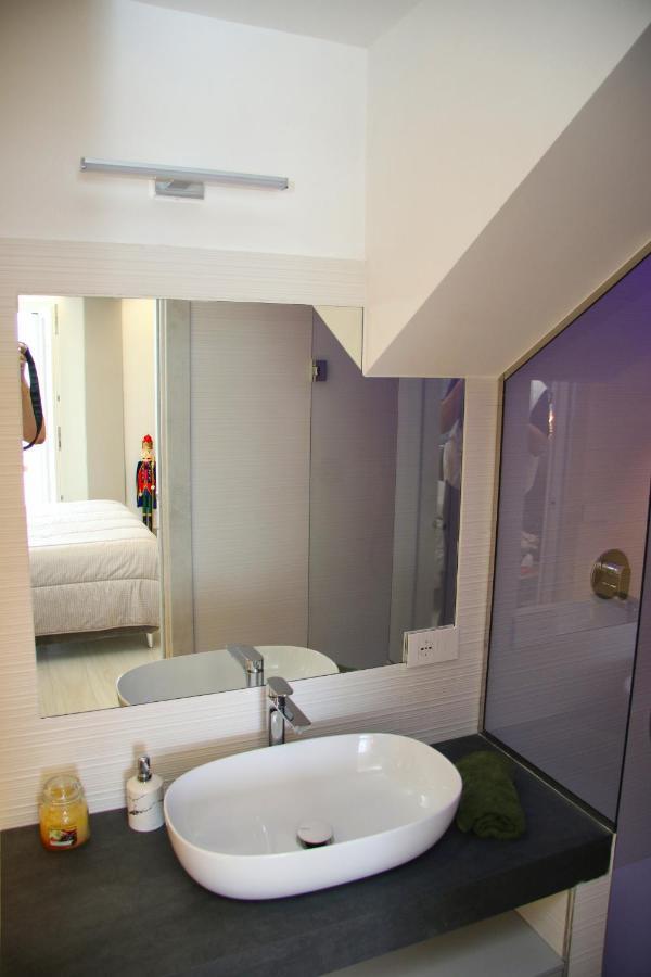 En Suite Bedroom Blue Moon Piano di Sorrento Eksteriør billede