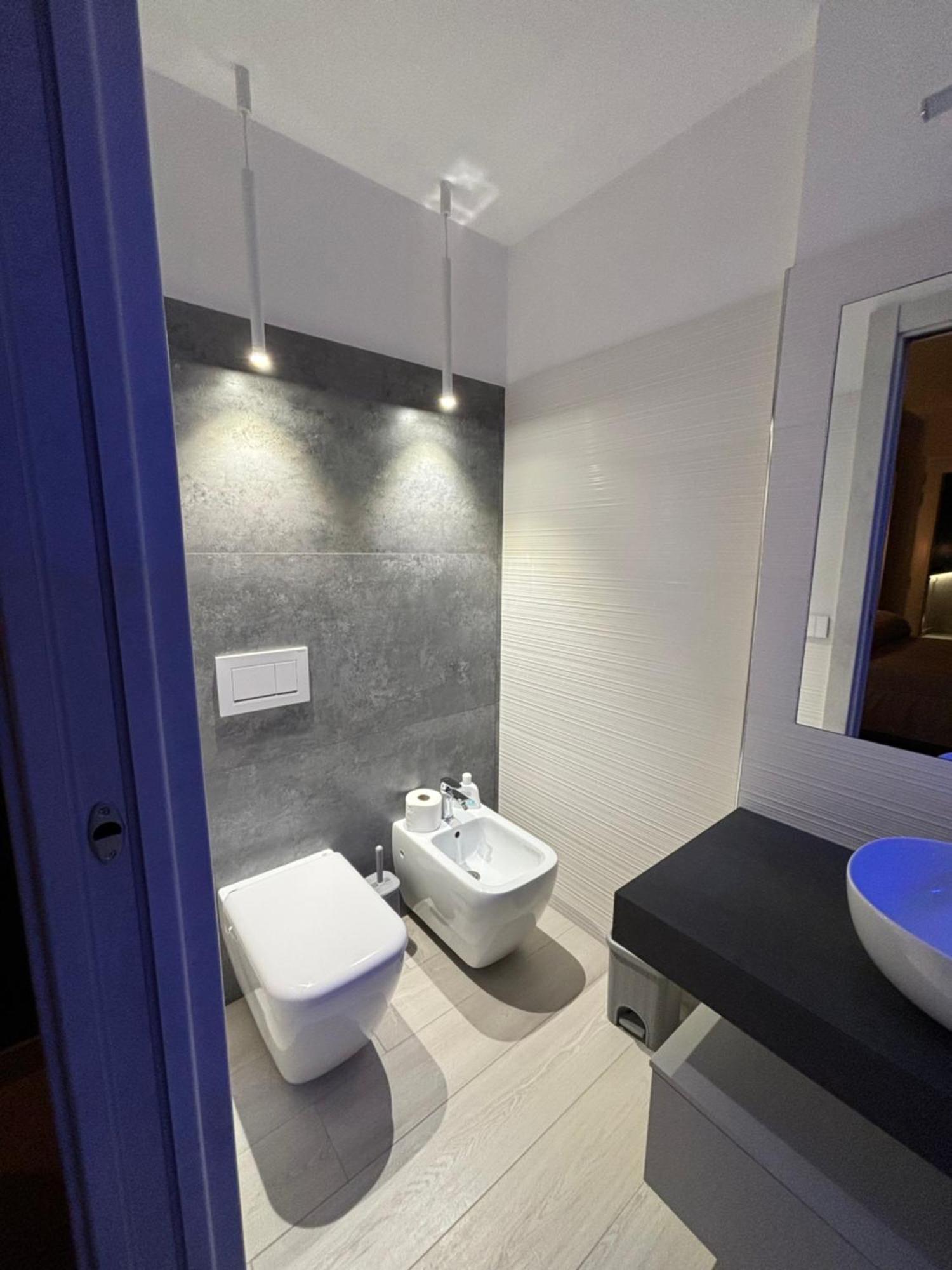 En Suite Bedroom Blue Moon Piano di Sorrento Eksteriør billede